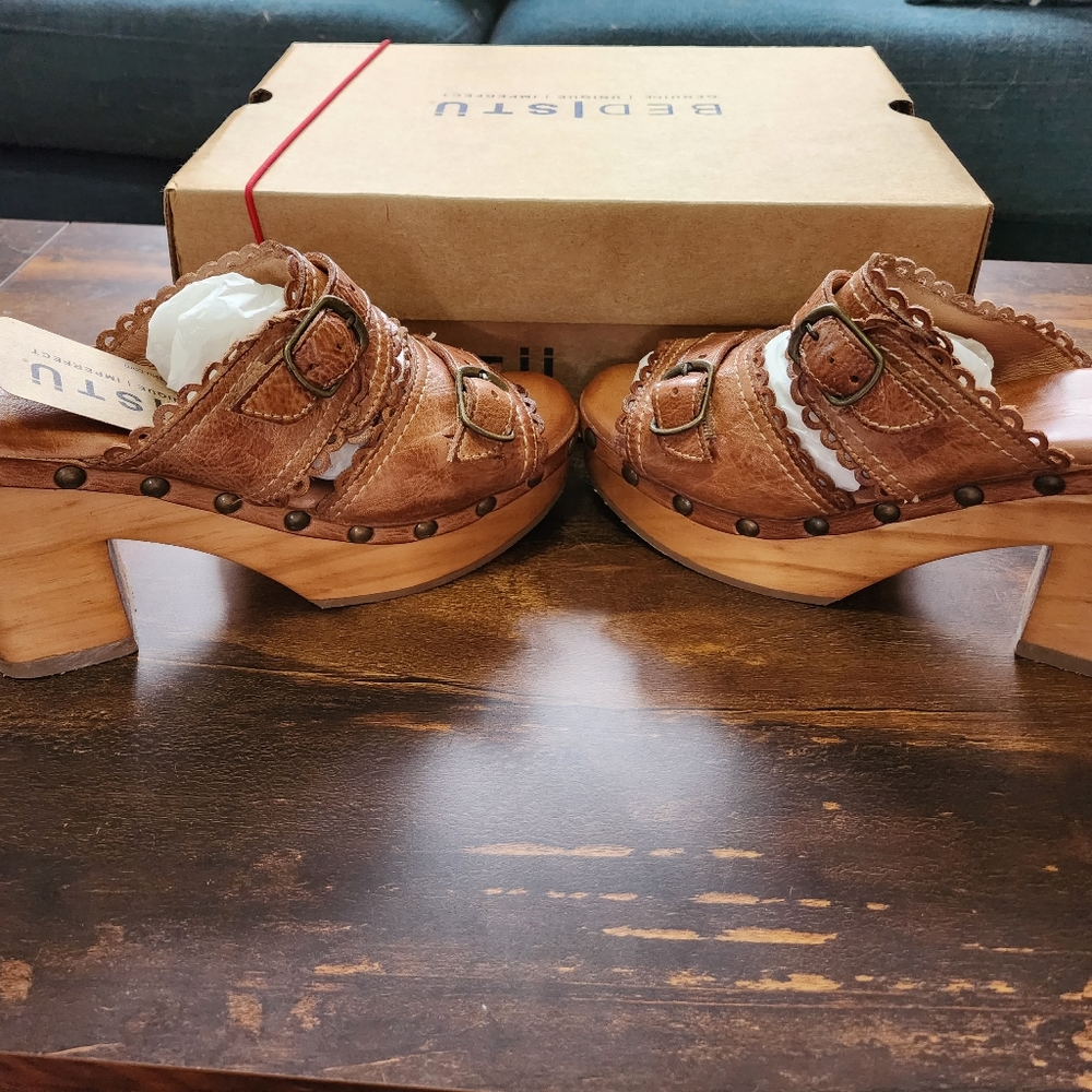 BedStu Poly heels NWT(in box)